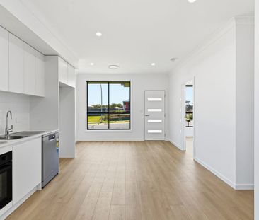 Immaculate 2 bedroom Home Unit with Mountain District Views - Ducte... - Photo 3