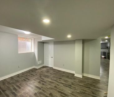 For Lease - 90 Peace Valley Crescent, Brampton, Ontario - Photo 6