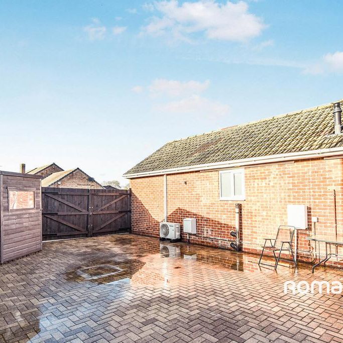 2 bedroom bungalow to rent - Photo 1