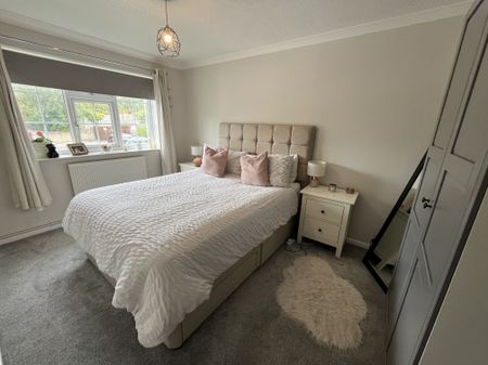 Borrowdale Croft, Leeds, Yeadon - Photo 3