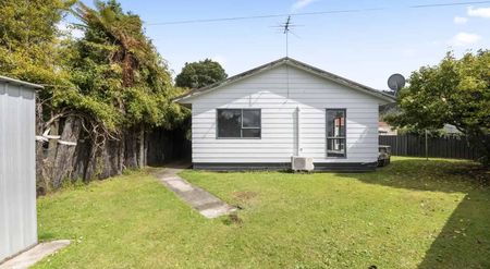 Cosy with all the essentials - Photo 5