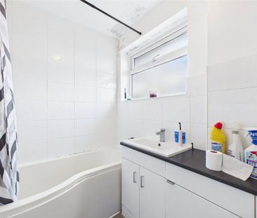 3 bedroom maisonette to rent - Photo 2