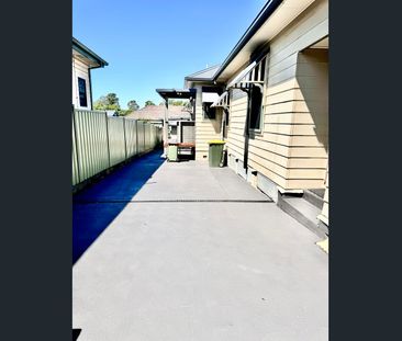 Beautiful and Conveniently located family home - Photo 3