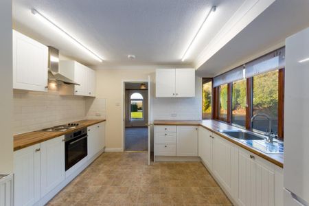 2 bedroom bungalow to rent - Photo 4