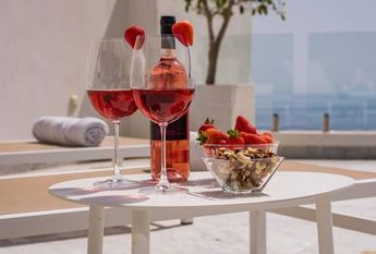 Luxury Villa for rent in Marbella Del Este, Andalusia