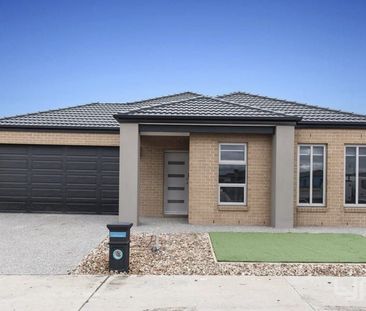 95 Claret Ash Boulevard, MELTON WEST - Photo 1