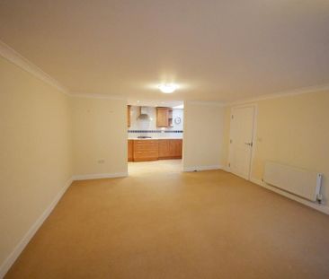 2 bedroom coach house to rent - Photo 6