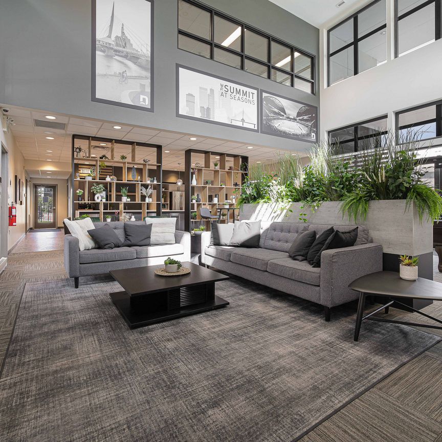 The Summit at Seasons - Photo 1