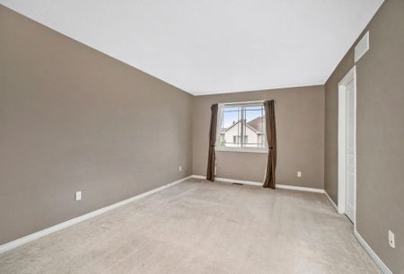 For Lease - 714 Regiment Avenue, Kanata, Ontario - Photo 5
