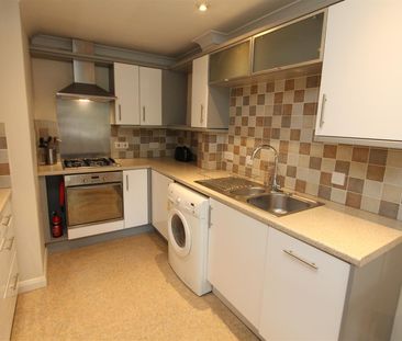 Castleton Court, Far Headingley, LS16 5JE - Photo 5