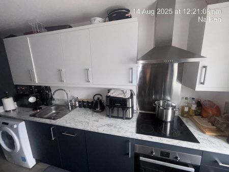 1 bedroom flat to rent - Photo 5