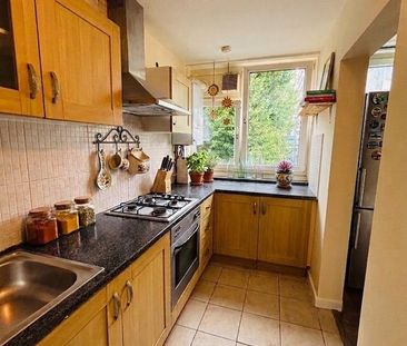Room in a Shared Flat, Thomas Baines Road, SW11 - Photo 4