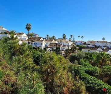 Alquiler de piso en Urbanización el Faro, 11 - Photo 2