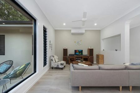 38 Dune Parade, Bushland Beach. - Photo 4