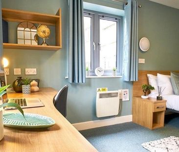 1 bedroom in a flat share to rent - Photo 5