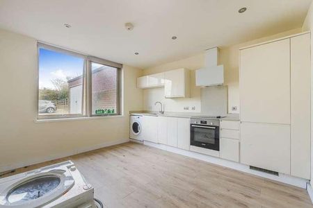 Cleeve Road, Leatherhead, KT22 - Photo 3