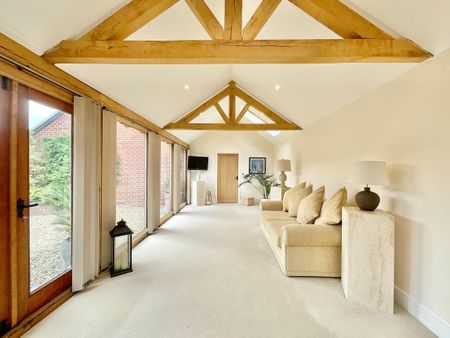 3 bedroom semi-detached house to rent - Photo 3