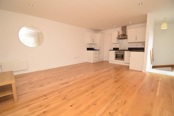 Hebble Wharf, Navigation Walk, Wakefield - Photo 1