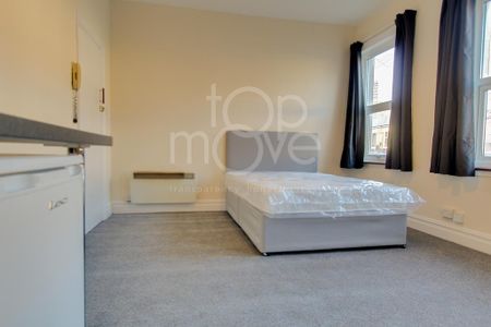 House share to rent - Photo 4