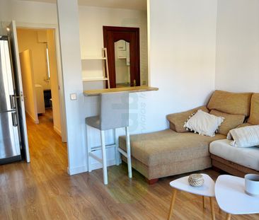 Apartamento de alquiler en Plaza España, Casco Antiguo - Photo 1