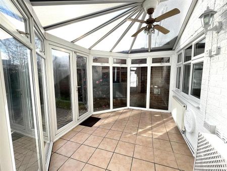 3 bedroom terraced house to rent - Photo 2