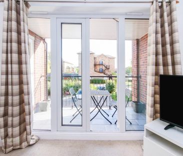 2 bedroom Flat To Let Total Size: 940 SQ FT - Photo 4