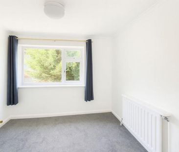 3 bedroom detached house to rent - Photo 4