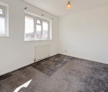 3 bed terraced house to rent in 102, Foliejohn Way, Maidenhead, Ber... - Photo 2