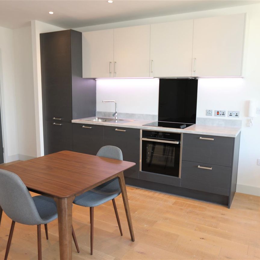 One Vesta Street, New Islington, M4 - Photo 1