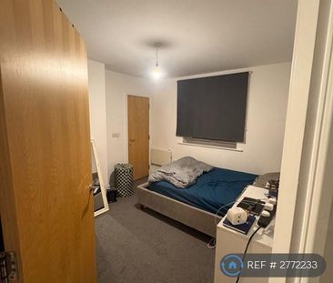 1 bedroom in a flat share to rent - Photo 3