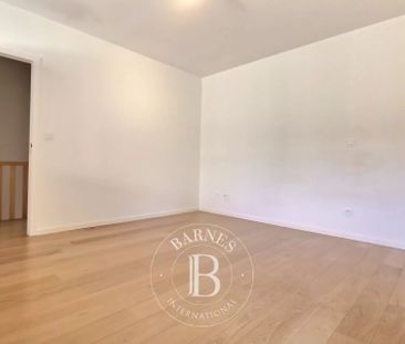 Avenue Louise/Etangs d'Ixelles - Duplex 2 bedrooms + terrace + park... - Photo 2