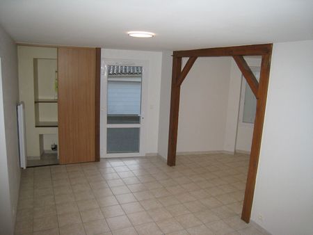 Location maison 4 pièces, 98.00m², Les Herbiers - Photo 2