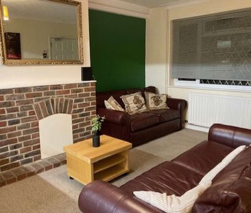 Stanmore Lane Room 2 - Photo 1