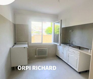 Appartement à louer 2 pièces • 65 m 2 Six-Fours-les-Plages - Photo 3