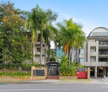 Prime Toowong Location! Ground-Floor 2-Bed Apartment with Huge Priv... - Photo 1