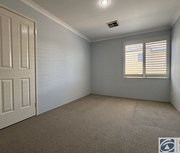 8 Olcote Street, 6018, Doubleview Wa - Photo 1