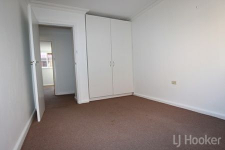 Spacious Two Bedroom Granny Flat - Photo 2