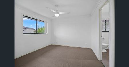Affordable and Convenient Townhouse in COOMERA QLD - Photo 4