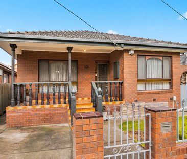 Register To View - Spacious Family Home In Central Seddon - Photo 1