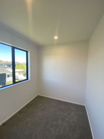 Brand New - 2 Bedrooms plus Study - Photo 3