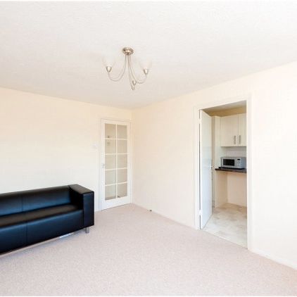 1 Bed Flat, Telegraph Place, E14 - Photo 1