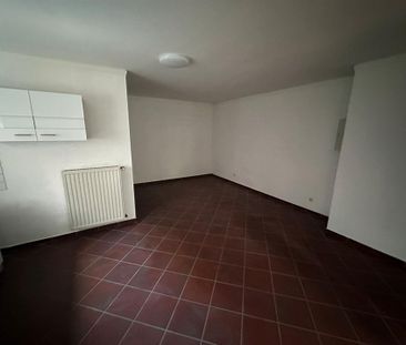 Praktisches Souterrain Apartment mit Küche in Außergewöhnlicher Imm... - Photo 3