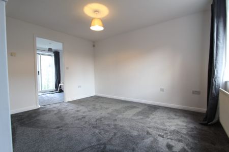 Stirling Way, Sheffield, S2 - Photo 3