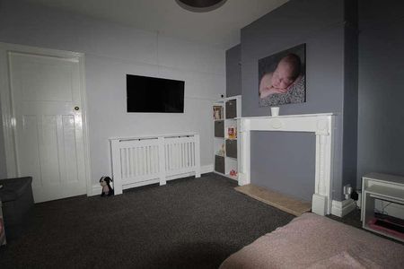 Balmoral Avenue, Hull, HU6 - Photo 4