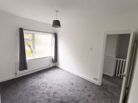 Beautiful 3-bedroom Terraced Home - Photo 5