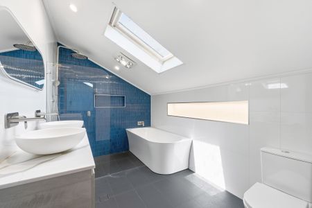 Tranquil 3 Bedroom Duplex - Photo 4