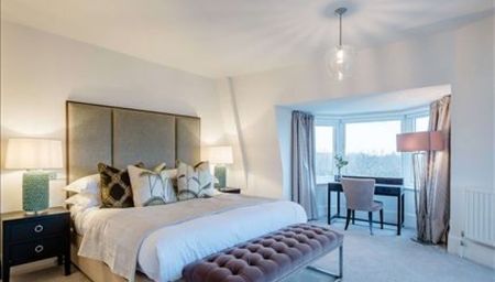 Five Bedroom Flat to rent in London - Photo 4