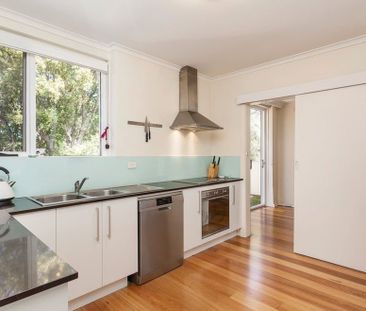 Spacious Living, Close to Hays Paddock - Photo 2