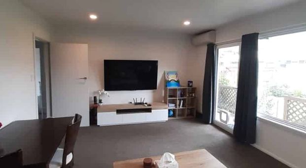 *** 2 BEDROOM PRIVATE UNIT IN UPPER RICCARTON *** - Photo 1
