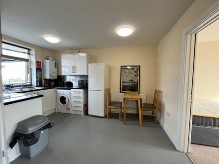 2 Bed Flat, Filton Avenue, BS7 - Photo 4